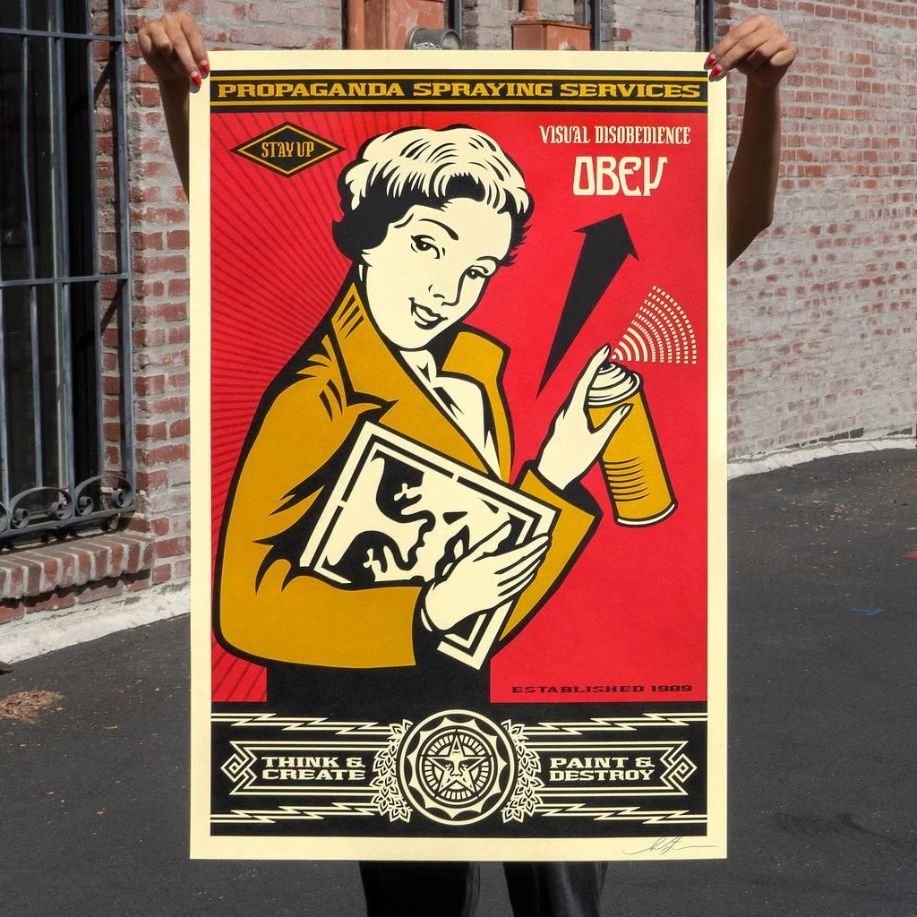 Edition Lithographie Street Art Obey - Shepard Fairey - Stay Up Girl and Print 3 Obey - Stay-Up-Girl-and-Print